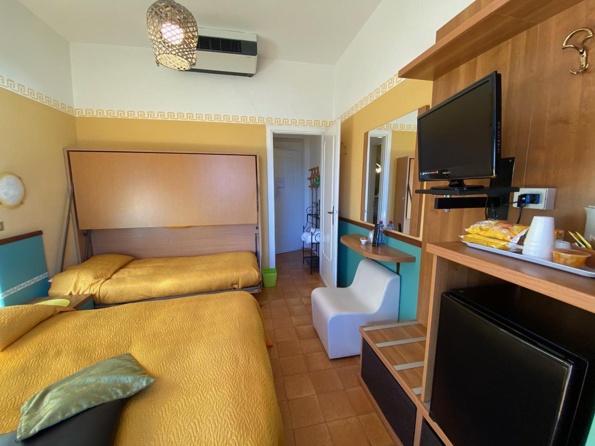 Albergo La Pineta Marina dʼMarina dʼAndora Habitación foto