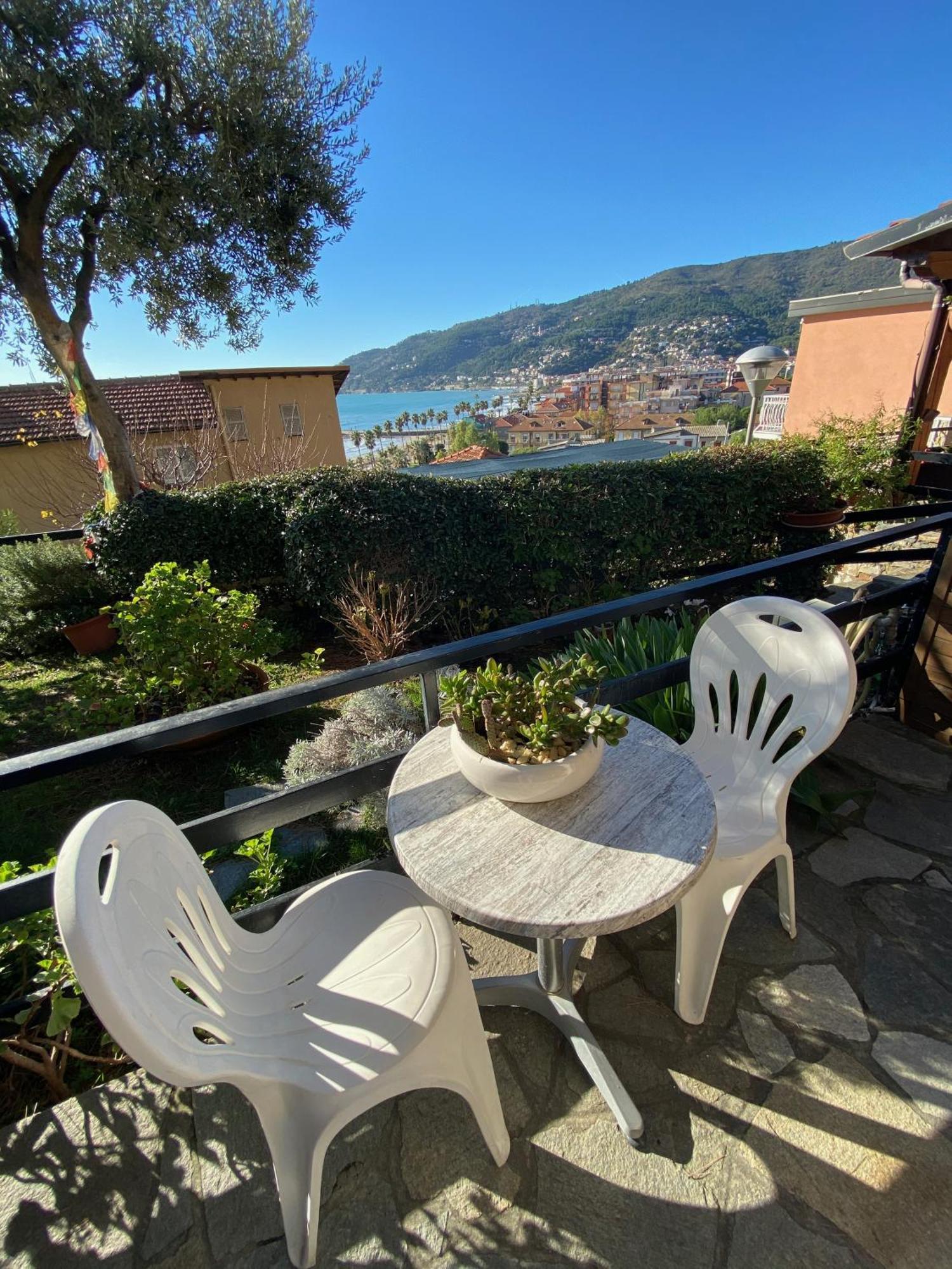 Albergo La Pineta Marina dʼMarina dʼAndora Habitación foto