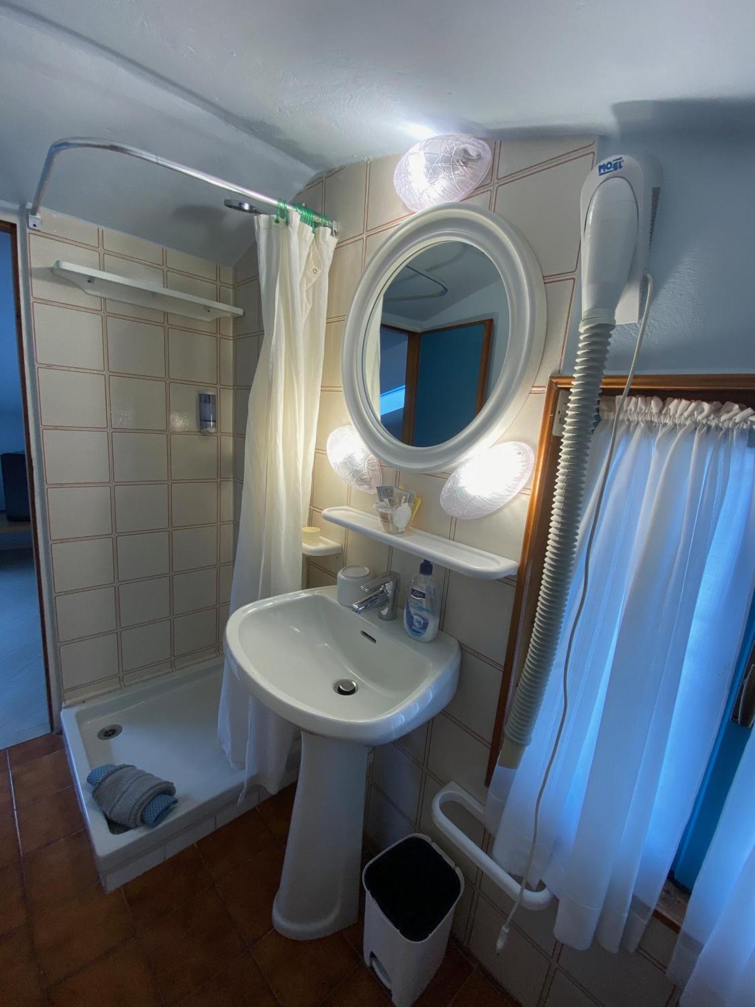 Albergo La Pineta Marina dʼMarina dʼAndora Habitación foto