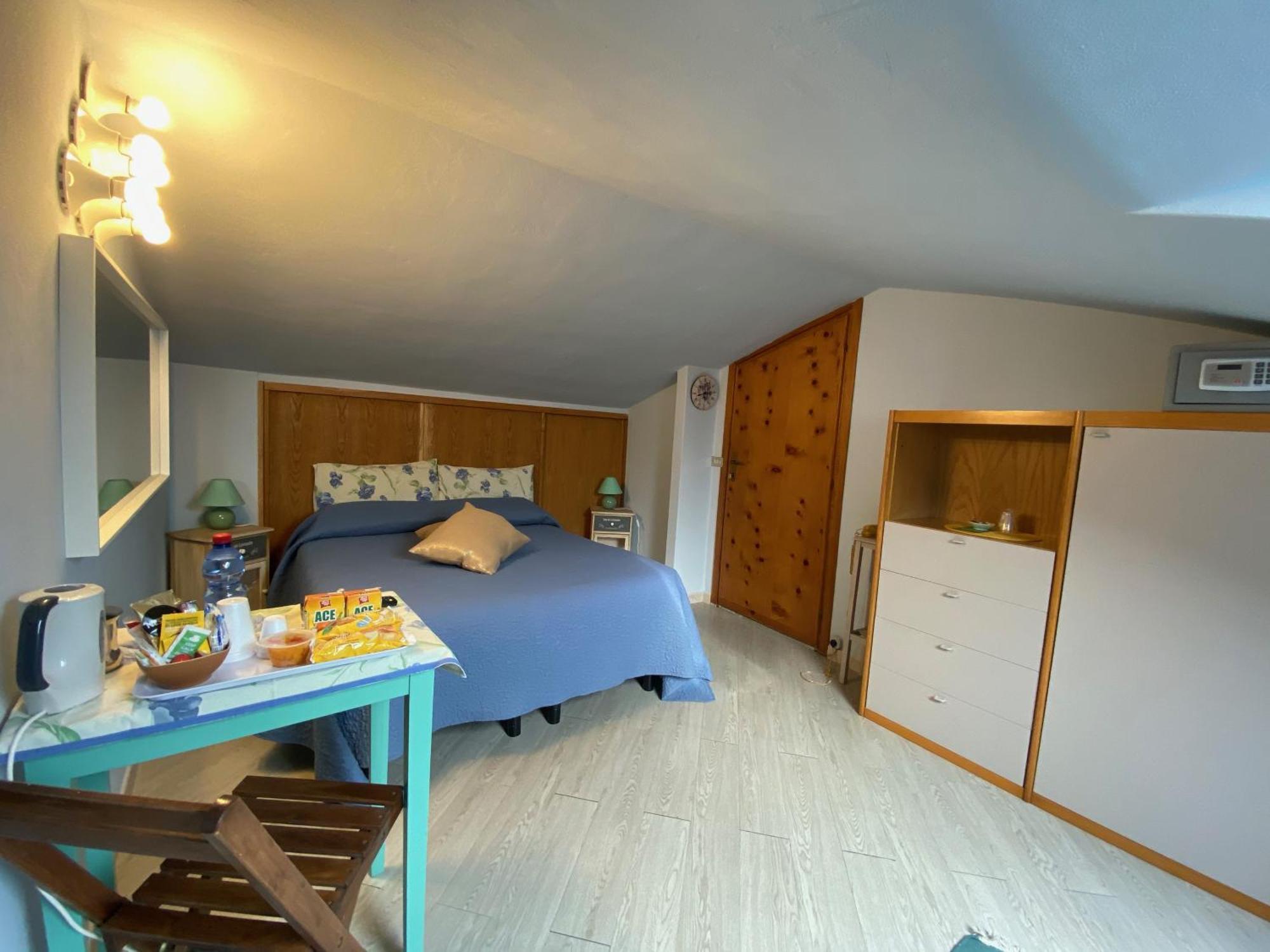 Albergo La Pineta Marina dʼMarina dʼAndora Habitación foto
